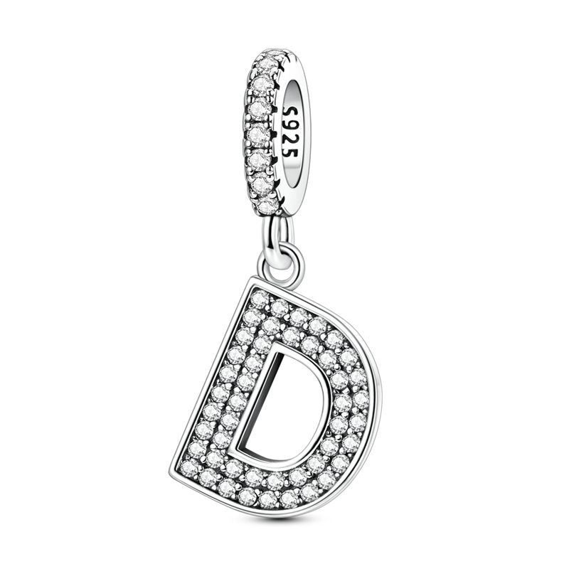 Inicial brillante D