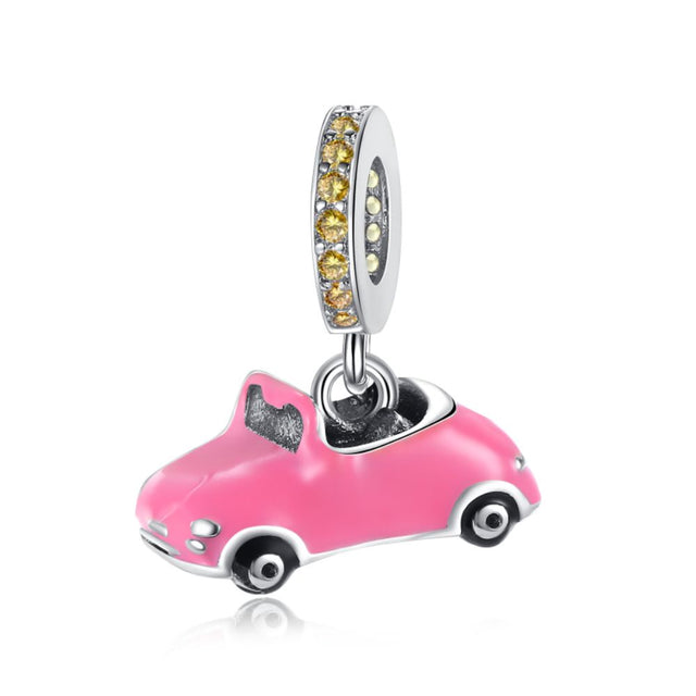 Auto de bodas rosa